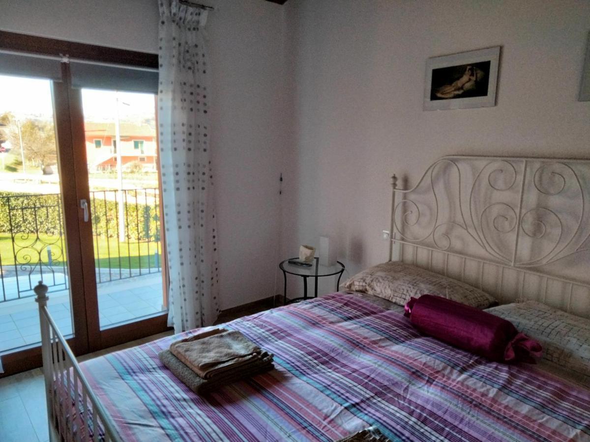B&B La Casa Di Giuliana Cermignano Buitenkant foto