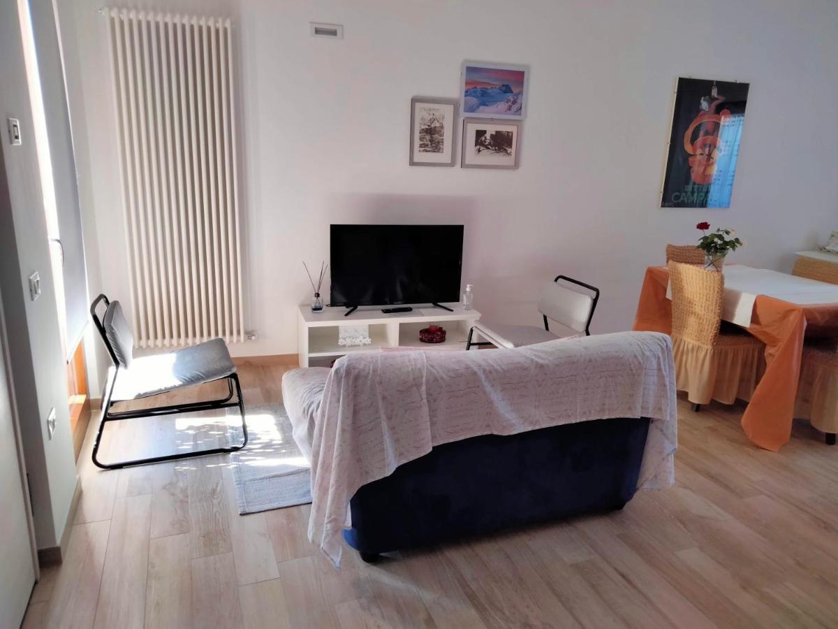 B&B La Casa Di Giuliana Cermignano Buitenkant foto